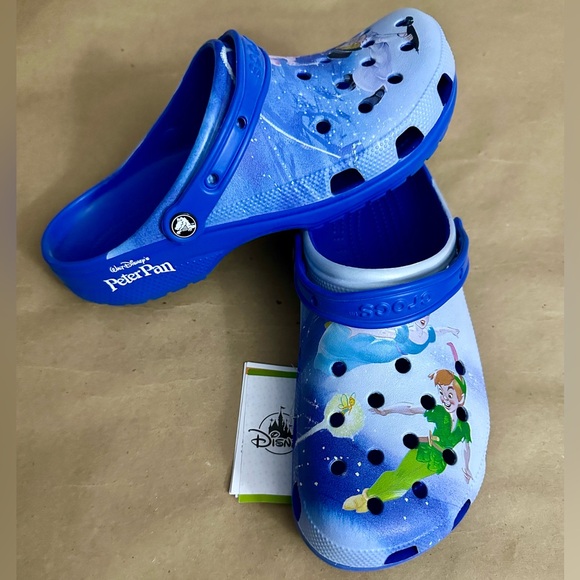 NWT Crocs Disney Parks Peter Pan Blue Classic Clogs - Picture 4 of 9